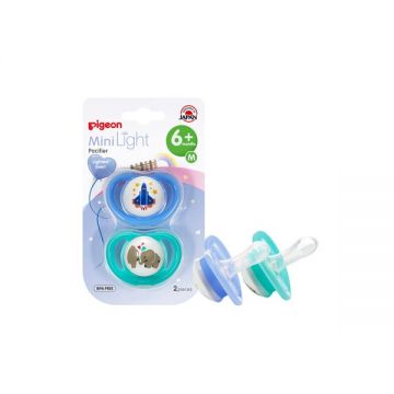 Pigeon 2 Pc Mini Light Pacifier For Boy -medium